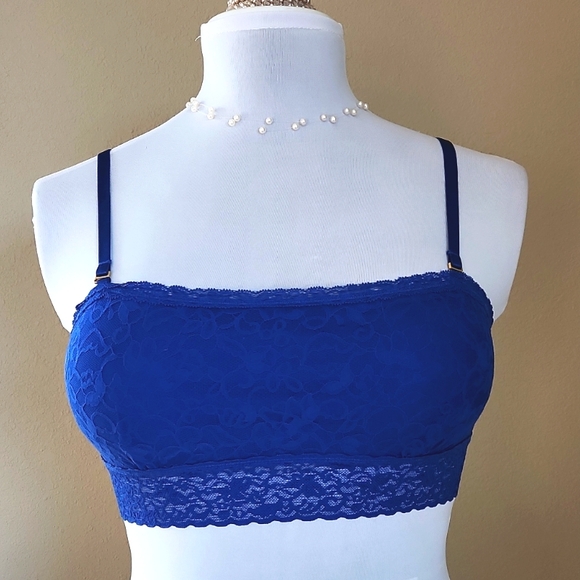 Victoria's Secret Lace Bralette - Picture 1 of 14